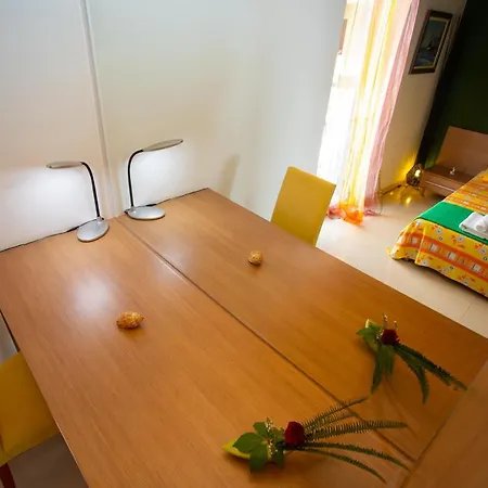 Apartmani Slobodan Makarska Esterno foto