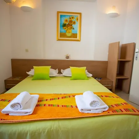 Apartmani Slobodan Makarska Esterno foto