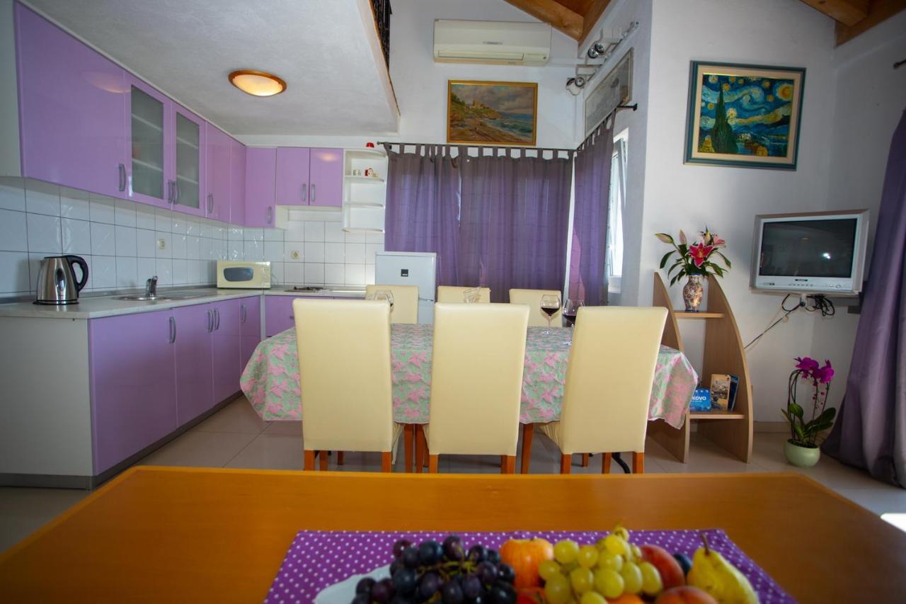Apartment Slobodan Makarska
